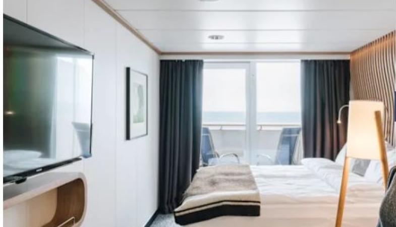 Arctic Superior Balcony Cabin